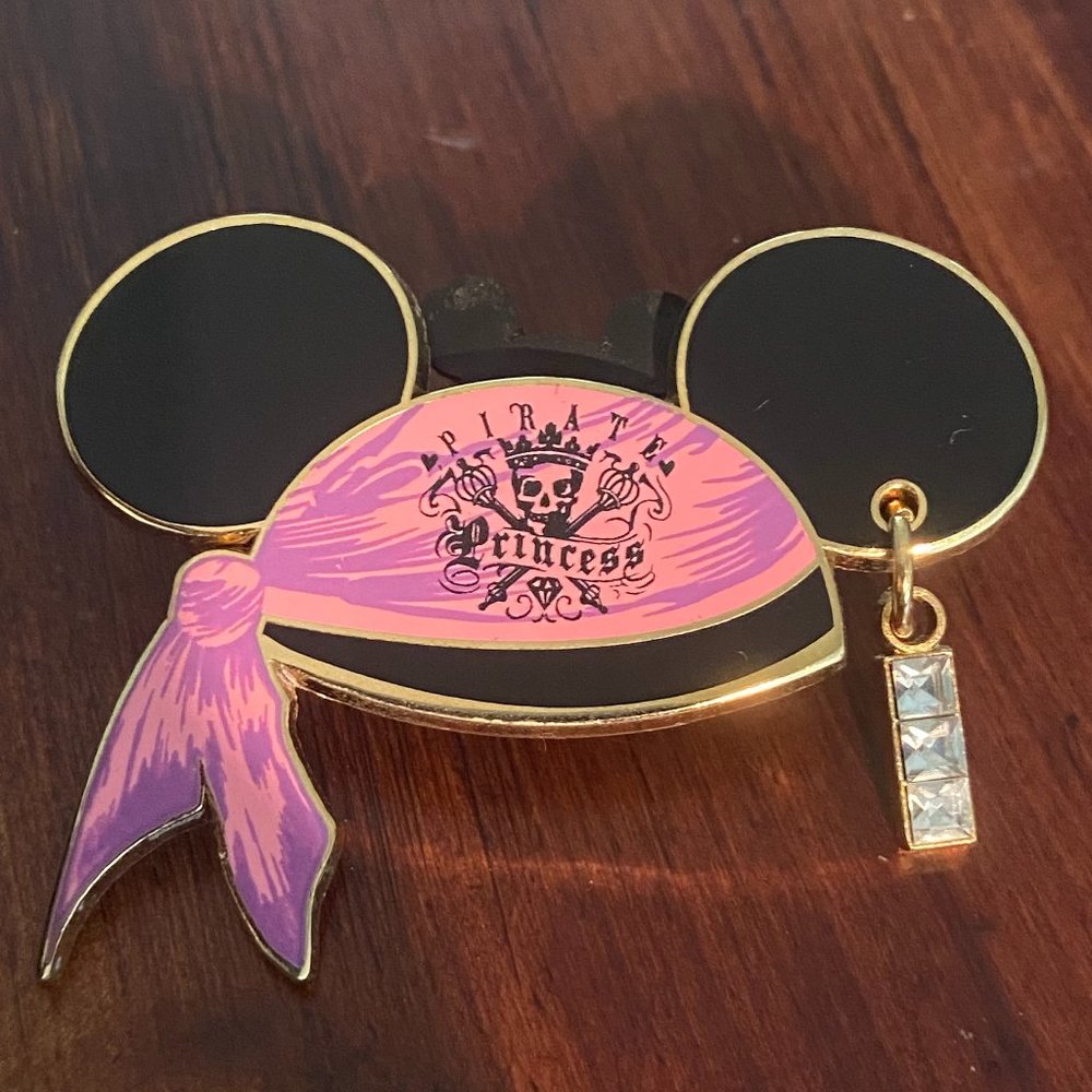 2007 Pirate Princess Pirates of the Caribbean Disney Parks Pin